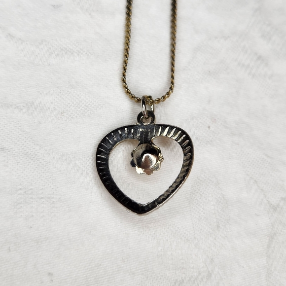 Silver gold heart pearl pendant - Picture 3 of 5